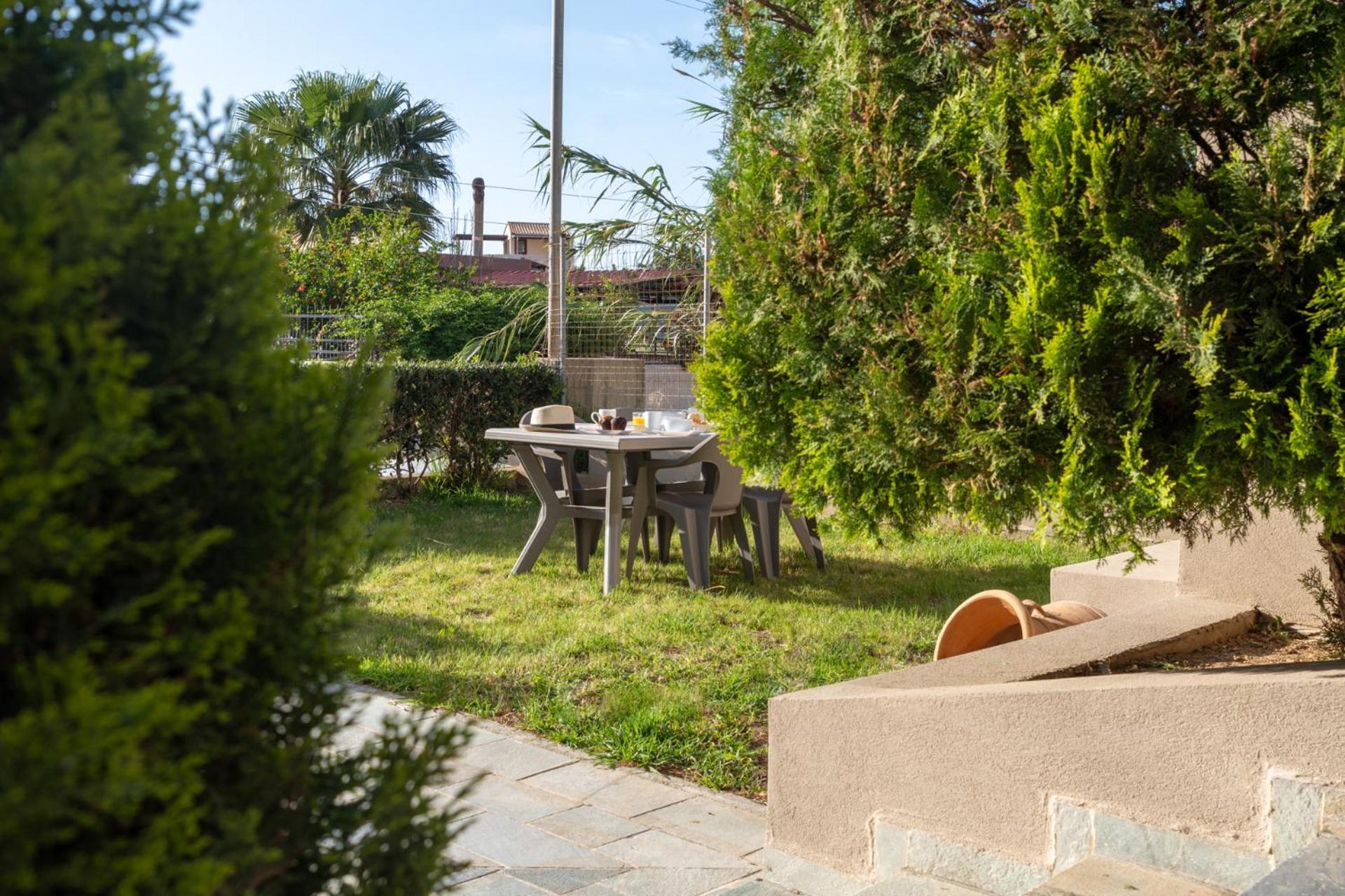 Elio A 1Bdr Apt With Garden 1 Min From The Beach By Hospi Heraclión Exterior foto